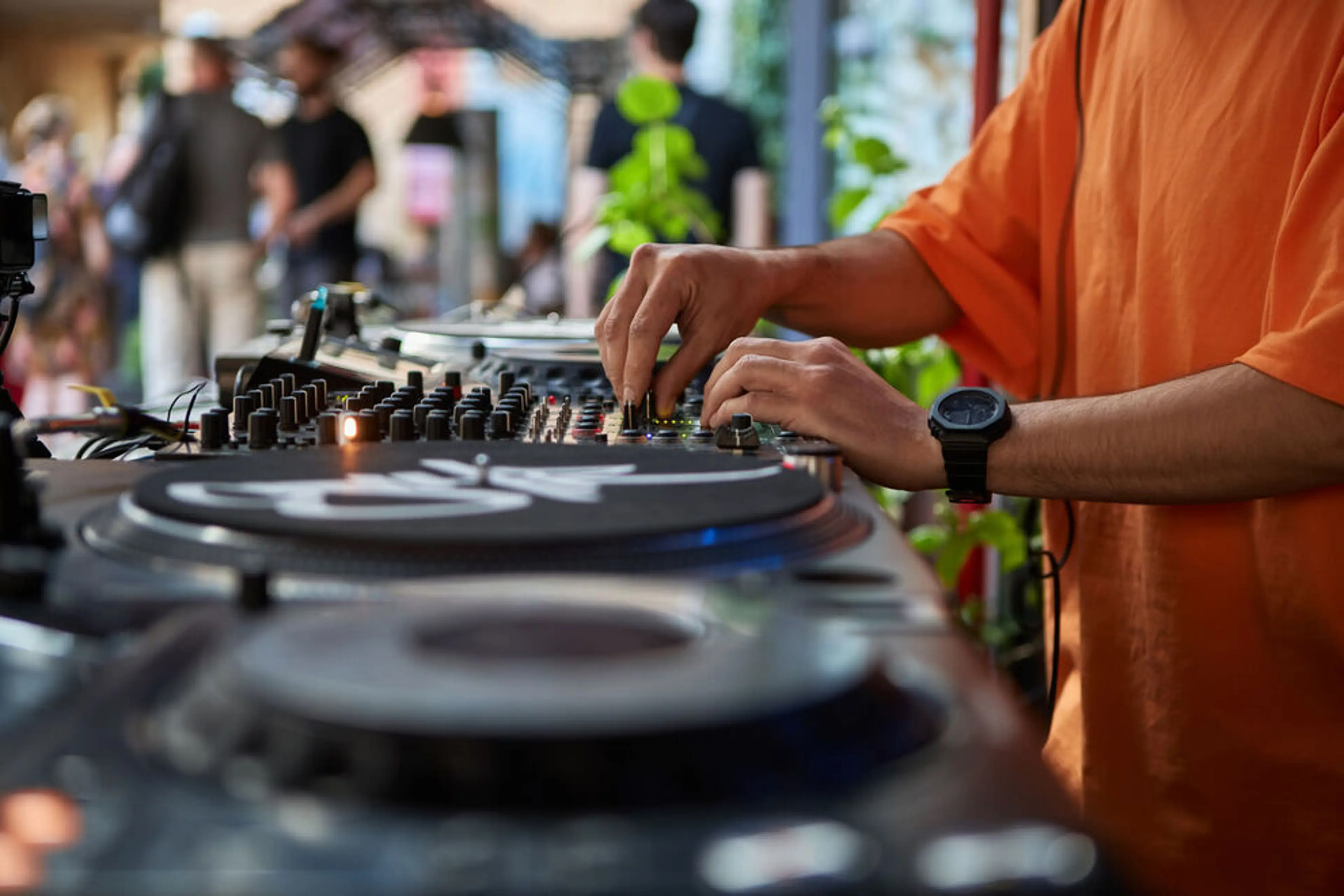 Chosen Few DJs